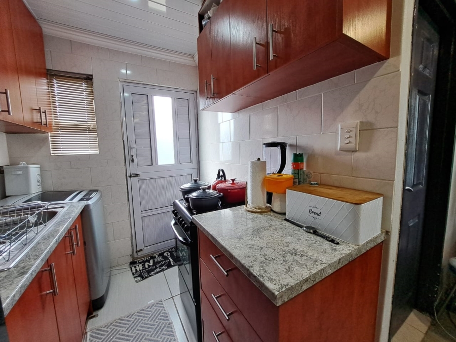 2 Bedroom Property for Sale in Electric City Western Cape
